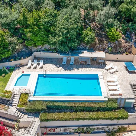 Villa Irida *