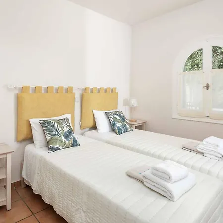 Villa Irida
