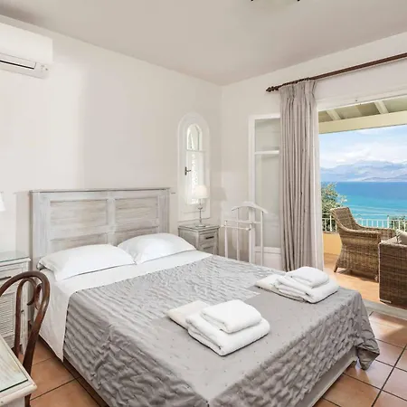 Irida Вилла Апраос